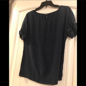 🌼3/$30🌼 WHBM Short Sleeve Navy Blue Silk Top Medium